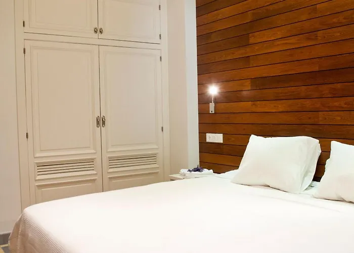 El Alojado De Velarde