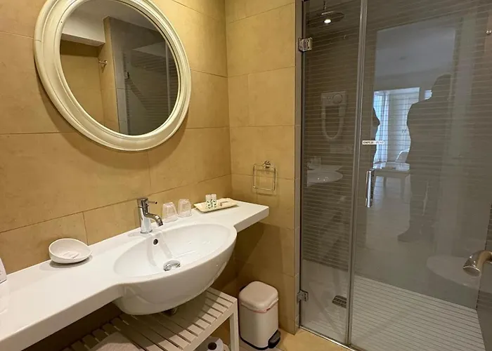 El Alojado De Velarde * コニル・デ・ラ・フロンテラ